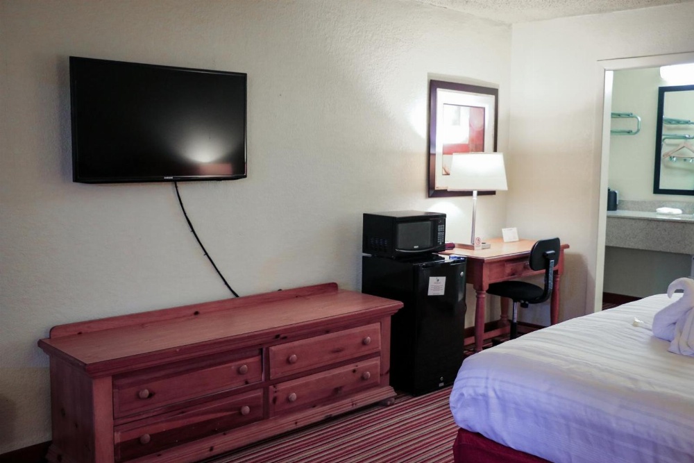 Suite Dreams Hotel Image 21