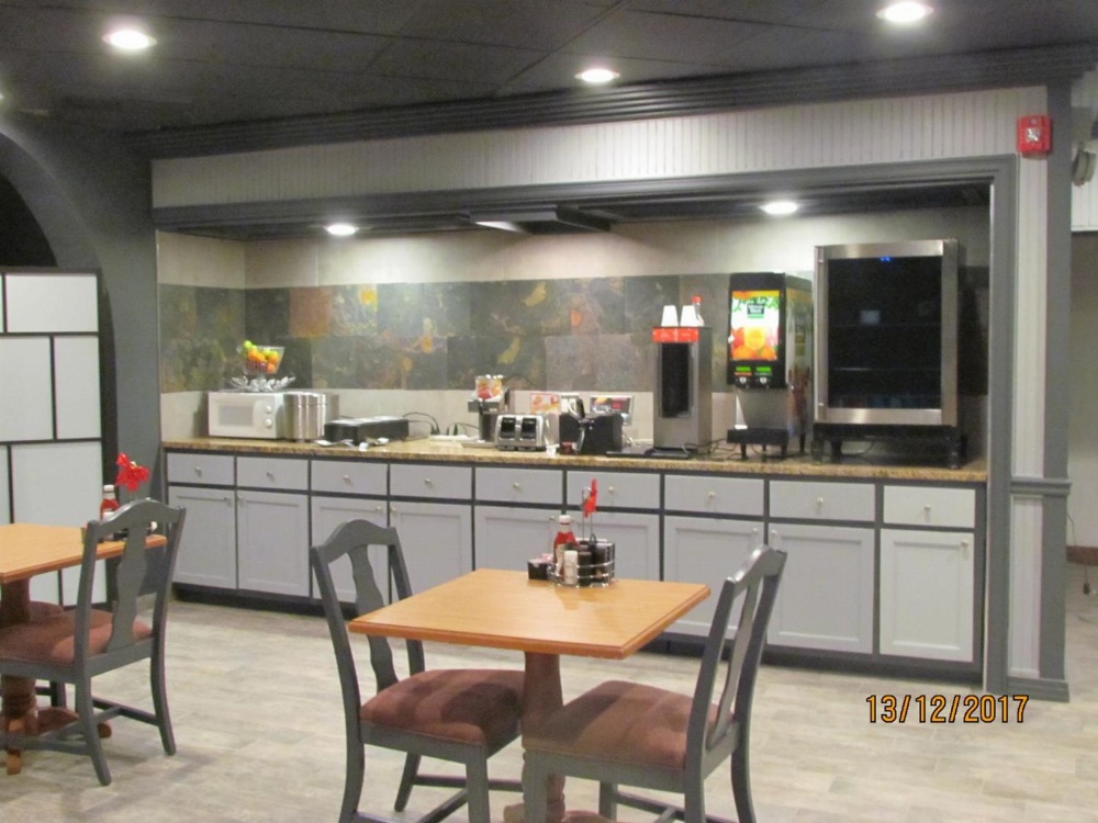 Suite Dreams Hotel